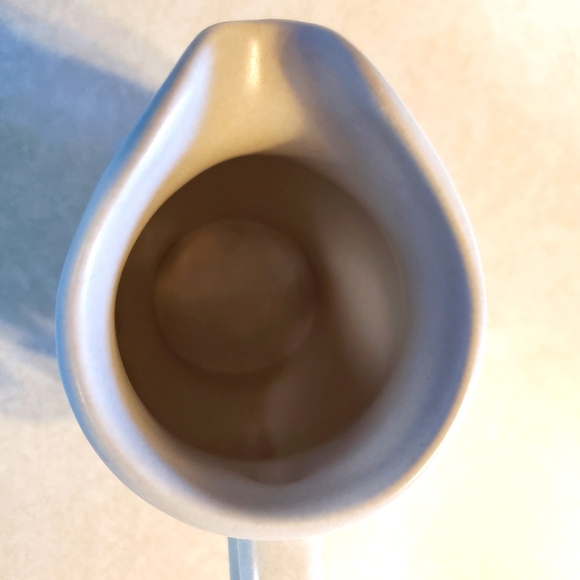 Pfaltzgraff Yorktowne Creamer - Picture 2 of 3